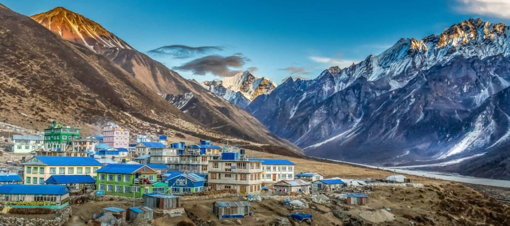 Langtang-Goshain kunda-Helambu Trek(Full Board))