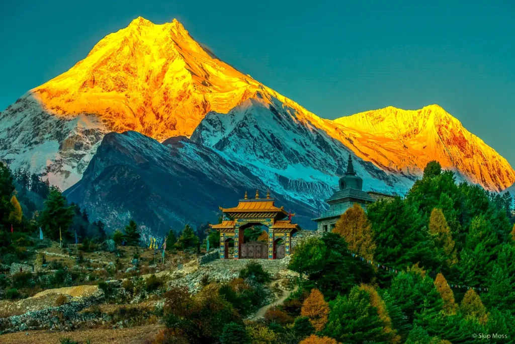 Manaslu Circuit Trek – 14 Days(full board)
